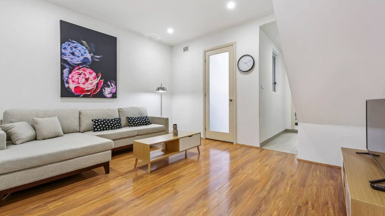 Room in a share house