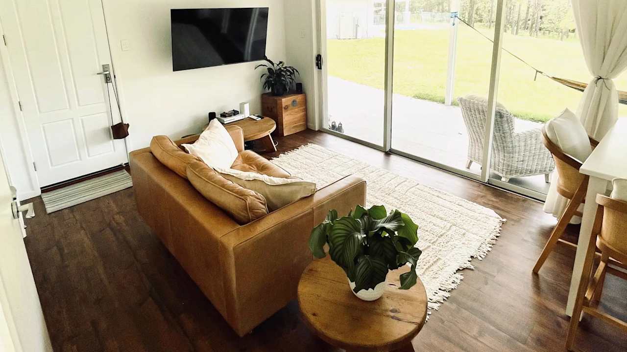 Whole property with 2 rooms for rent