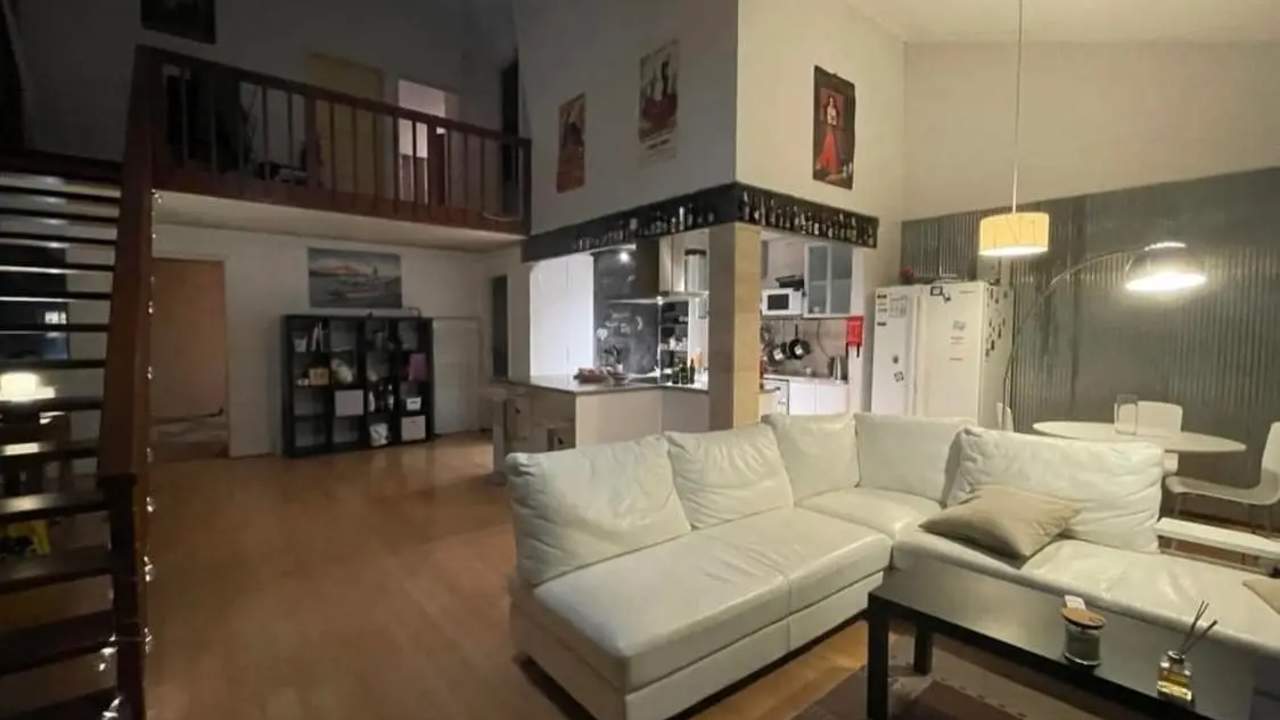 Unfurnished room in a flatshare