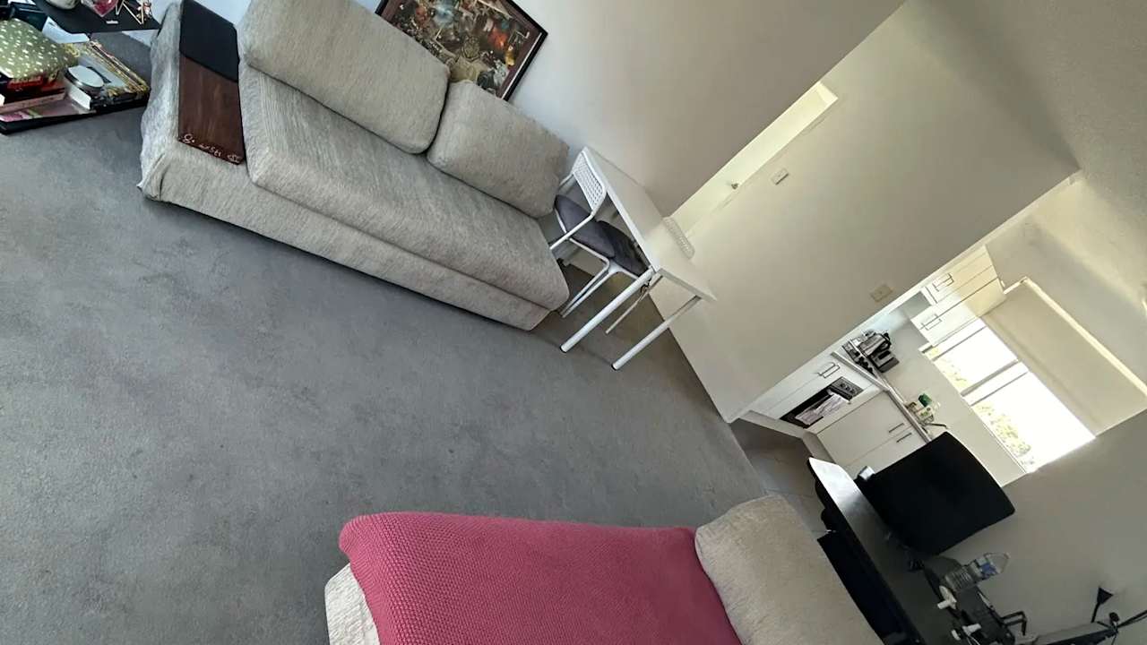 Whole property with 1 room for rent