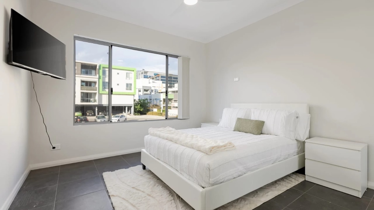 Furnished room with own bathroom