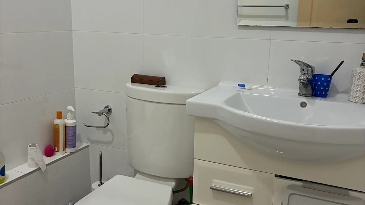Furnished room in a share house