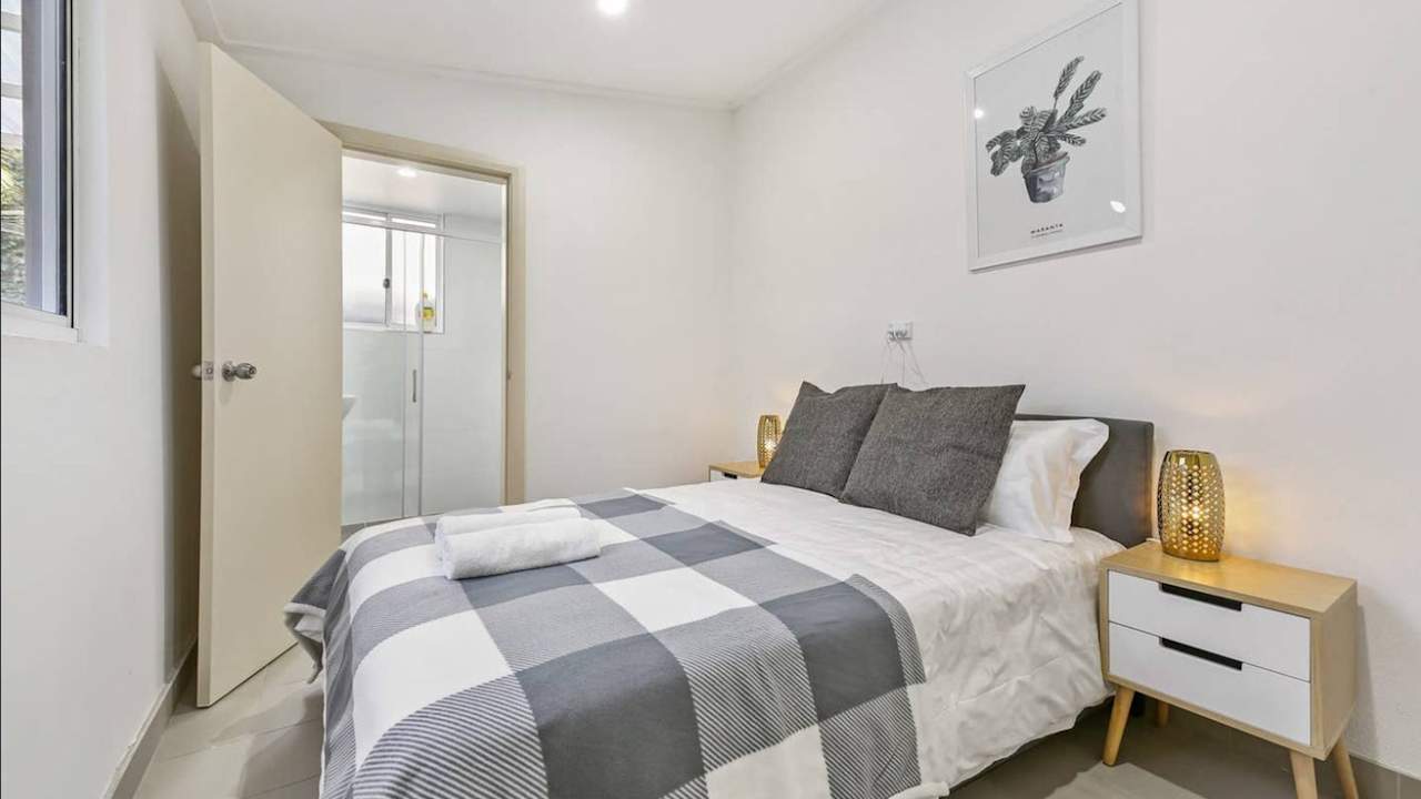 Room in a share house