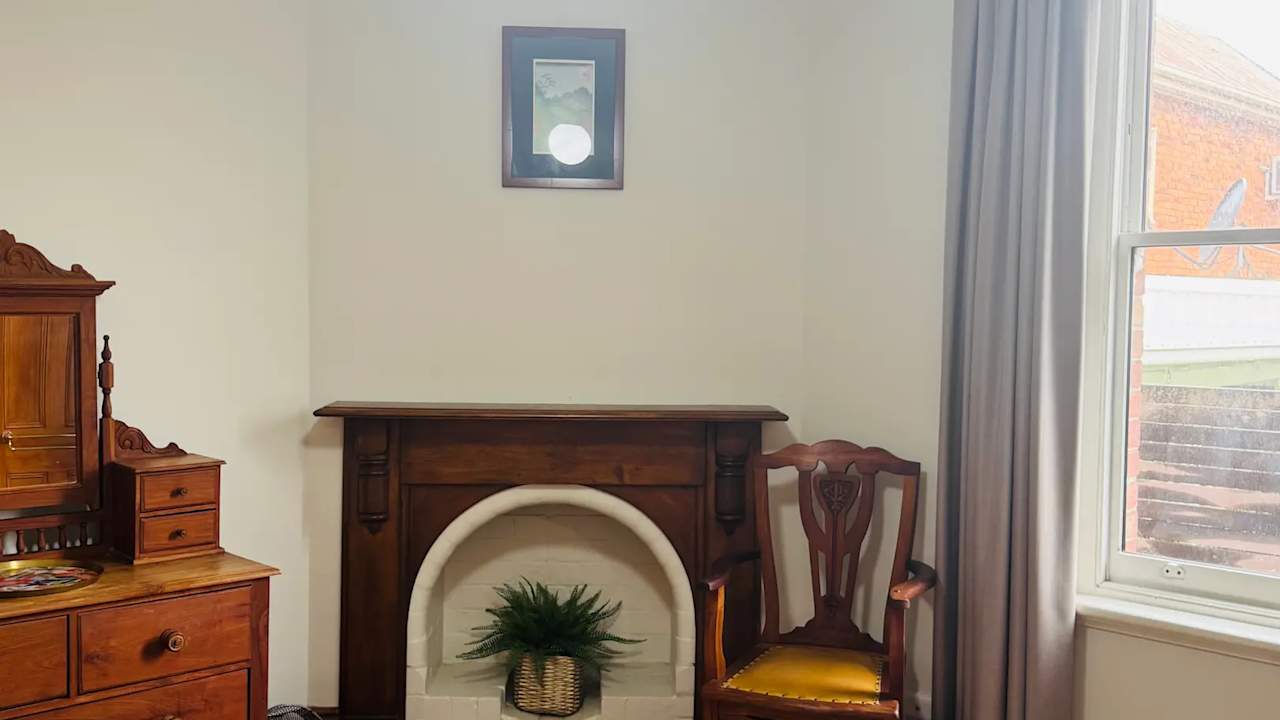 Furnished room in a share house