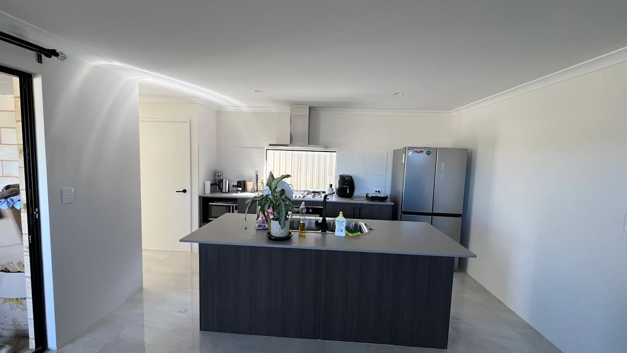 Unfurnished room in a share house