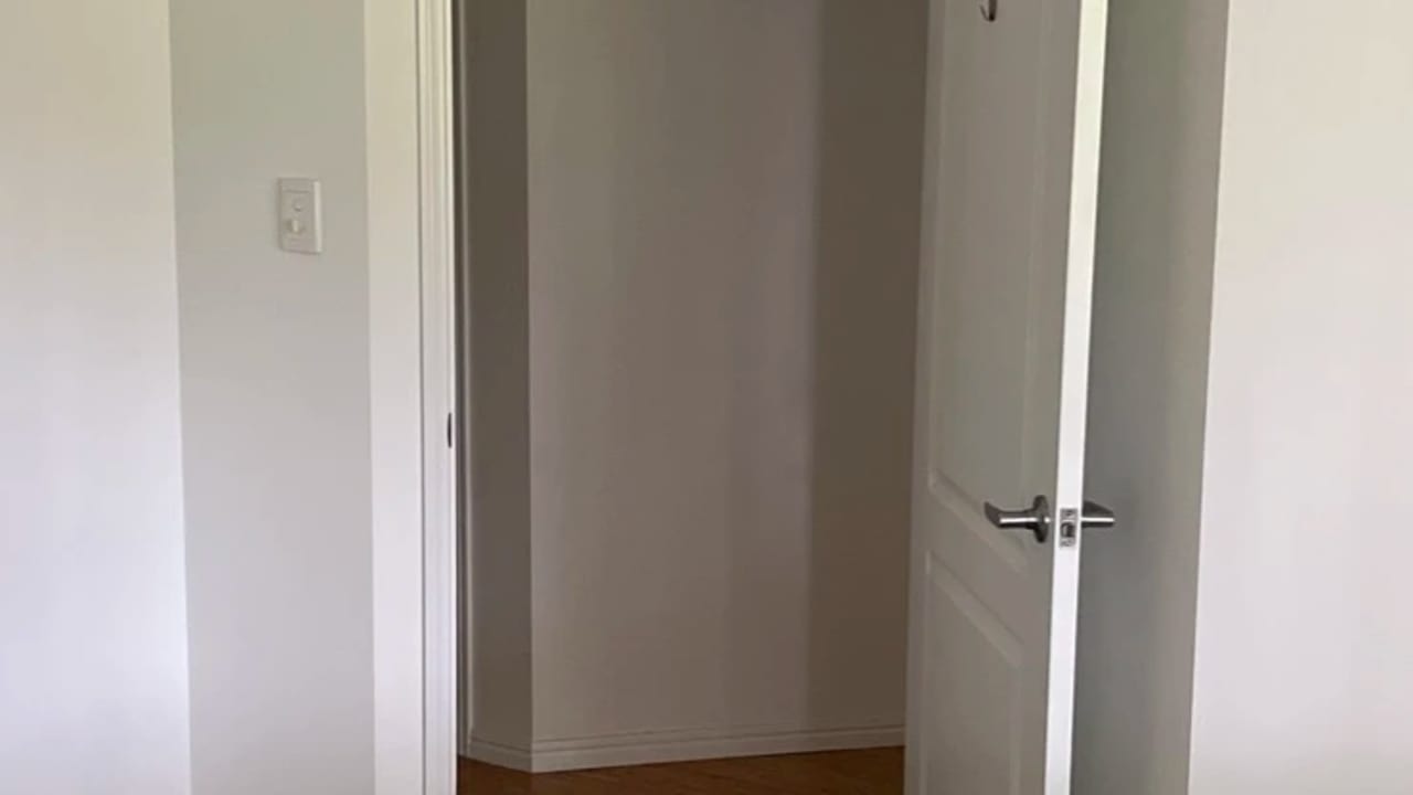 Room in a share house