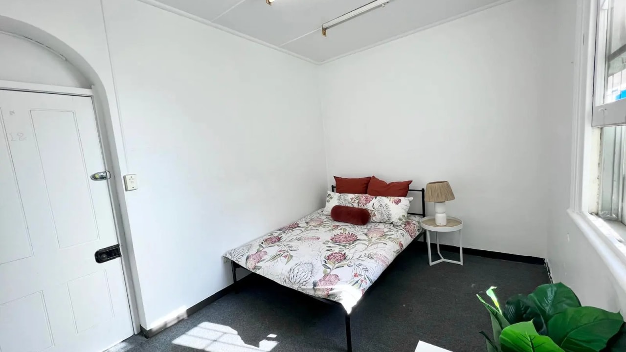 Room in a share house
