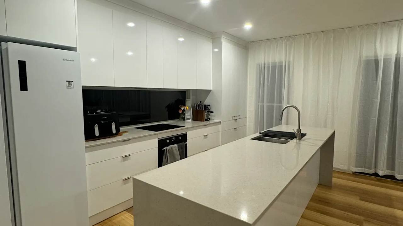 Unfurnished room in a share house