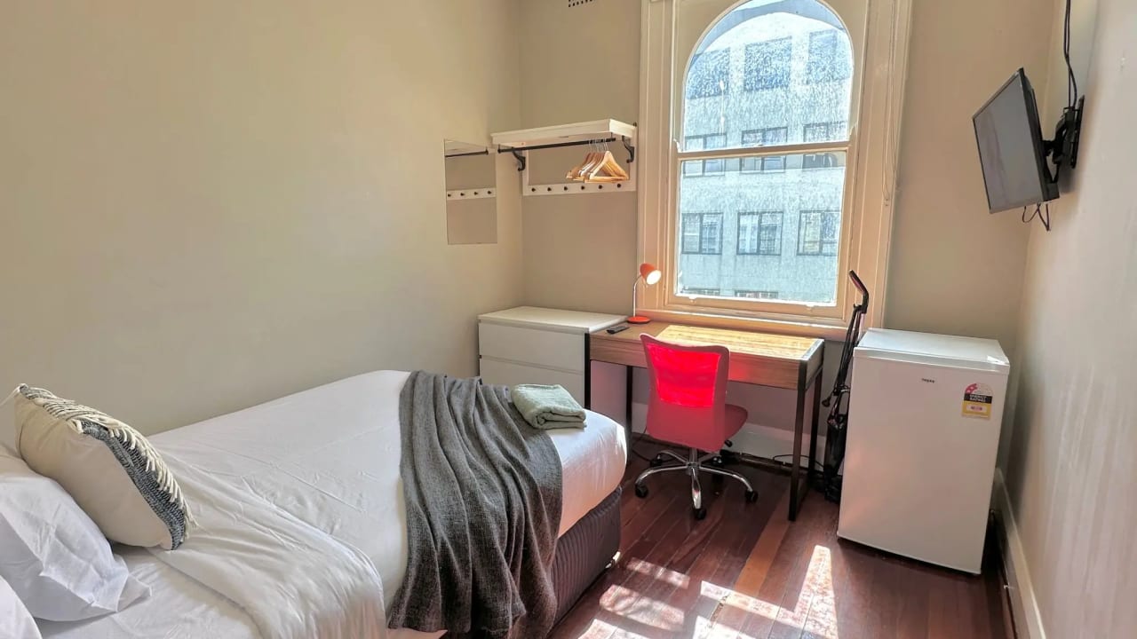 Furnished room in a share house