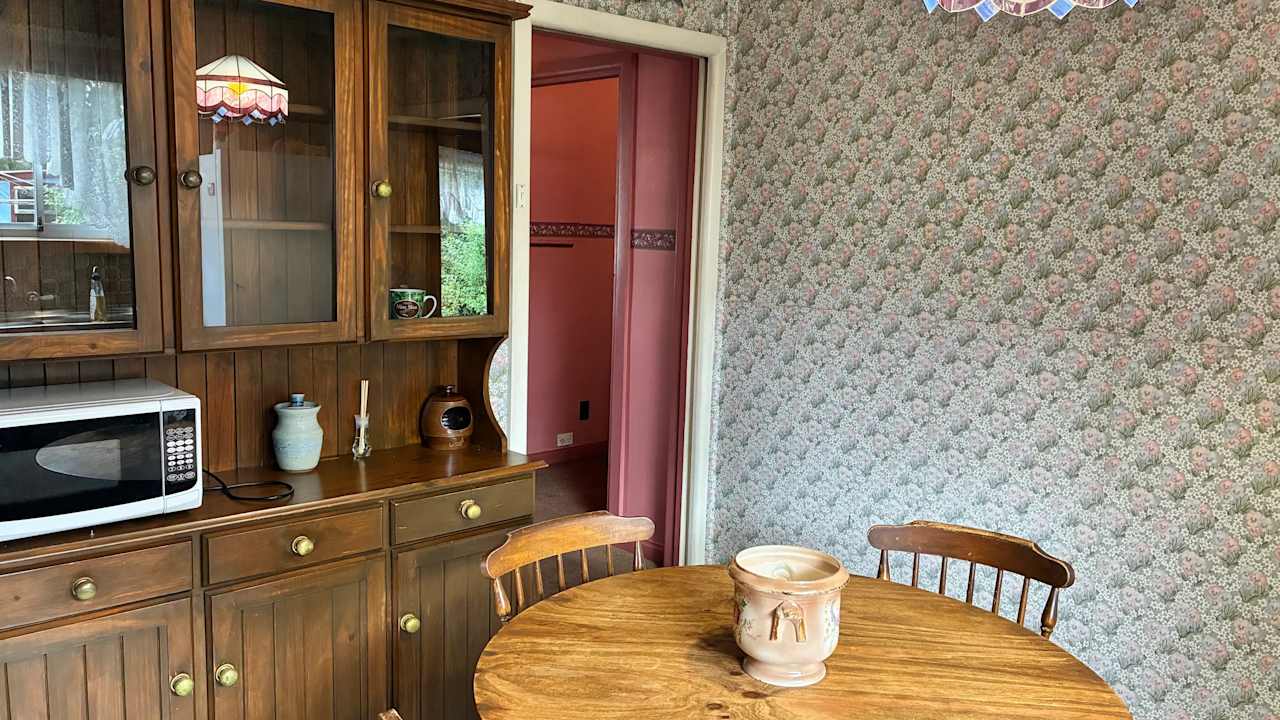 Room in a share house