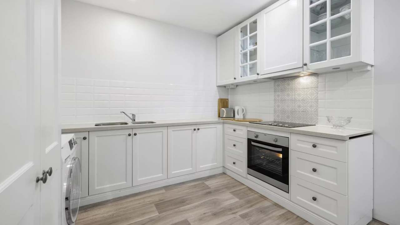 Whole property with 2 rooms for rent