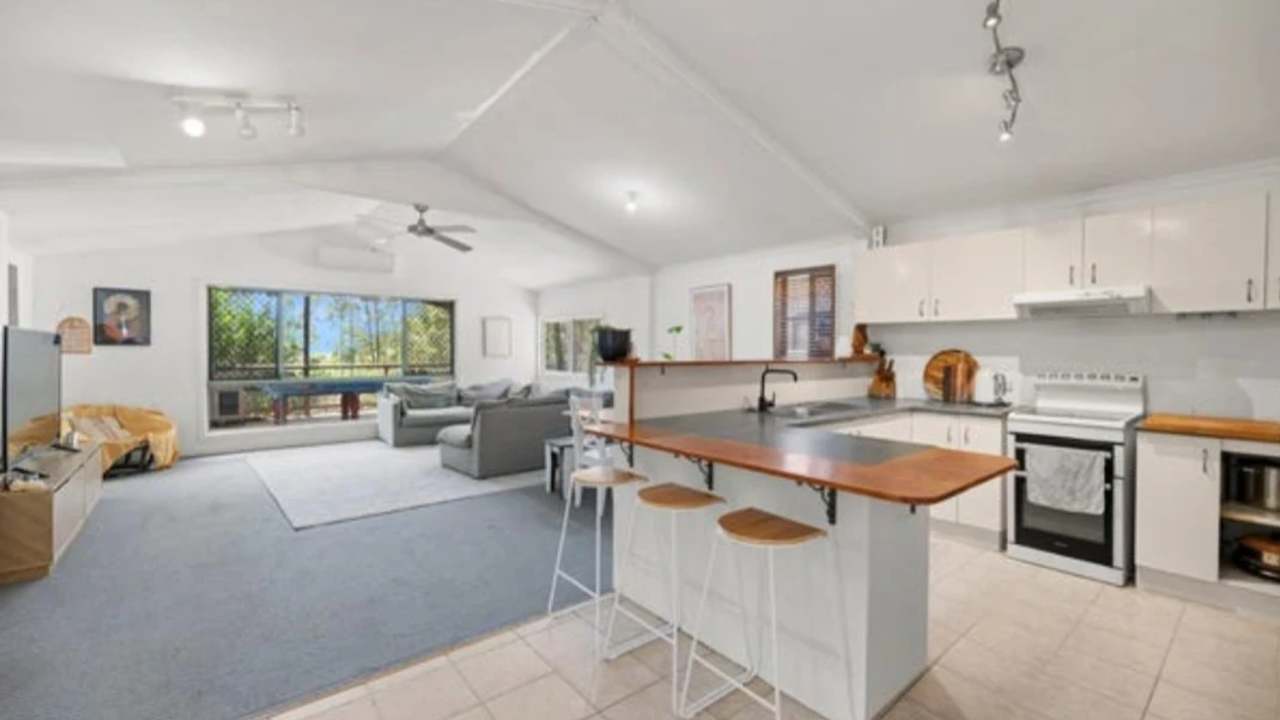 Whole property with 3 rooms for rent