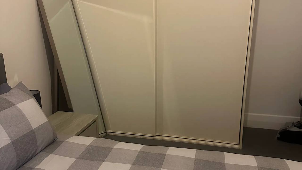 Furnished room in a share house