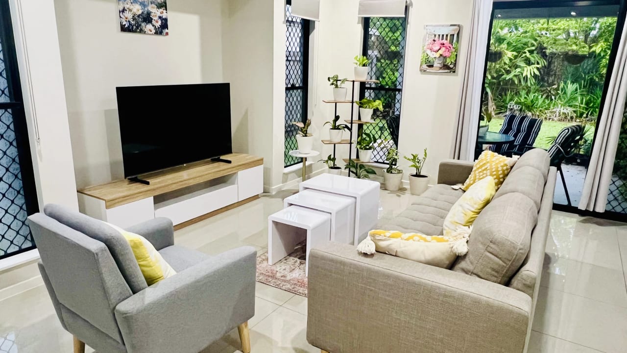 Furnished room in a share house