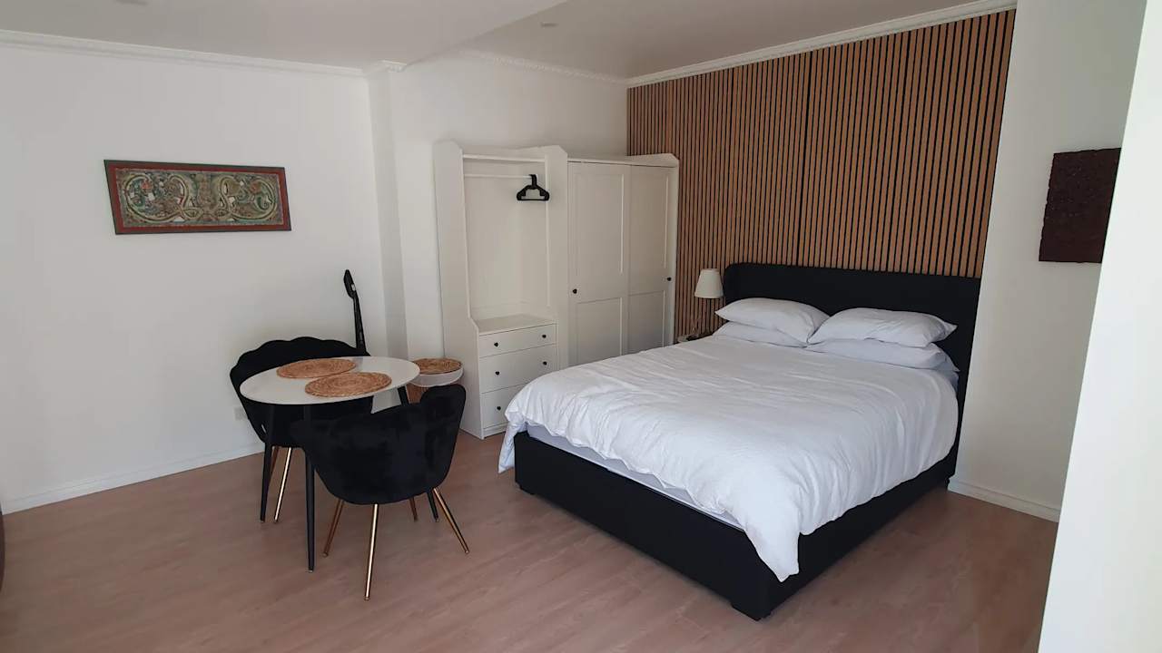 Furnished room studio flat for rent