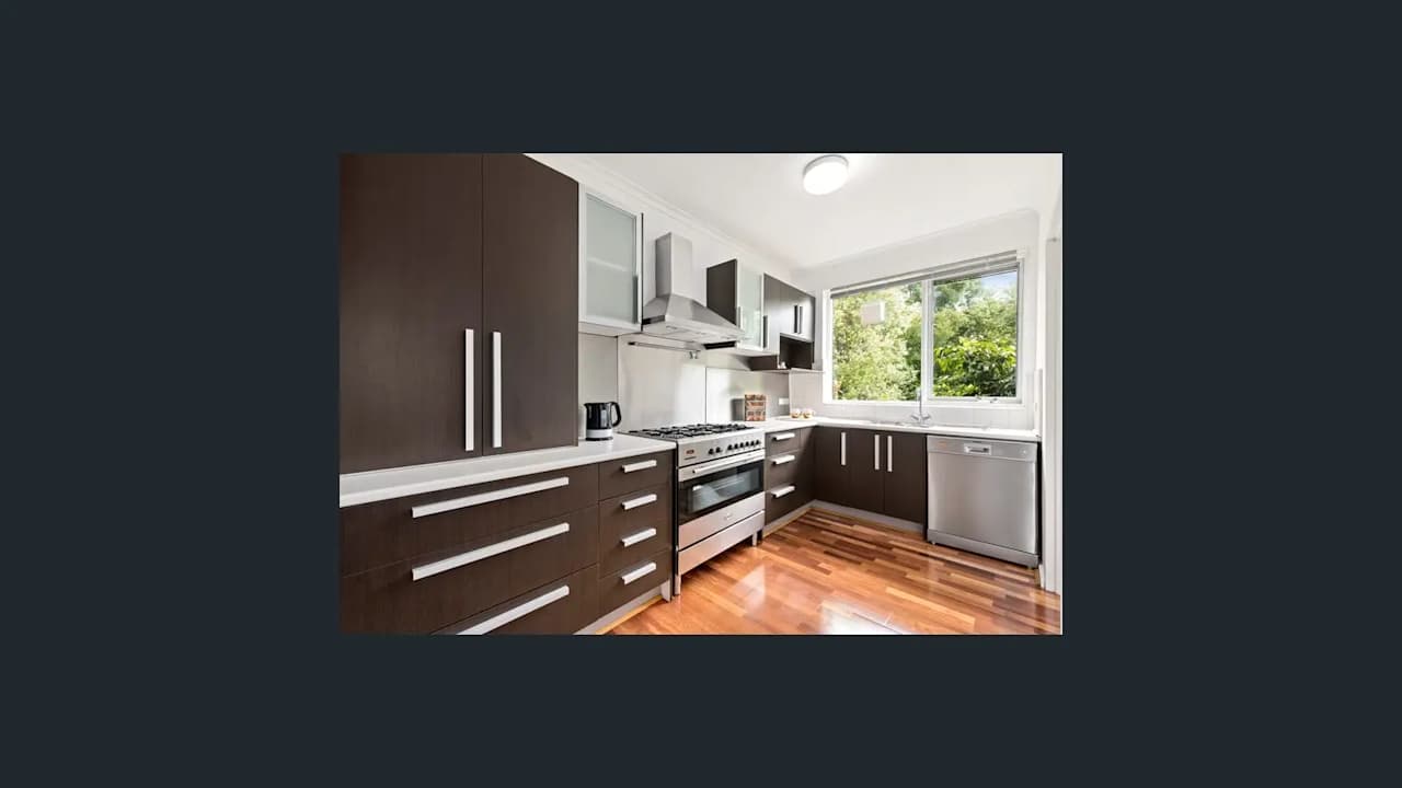 Unfurnished room with ensuite in a flatshare