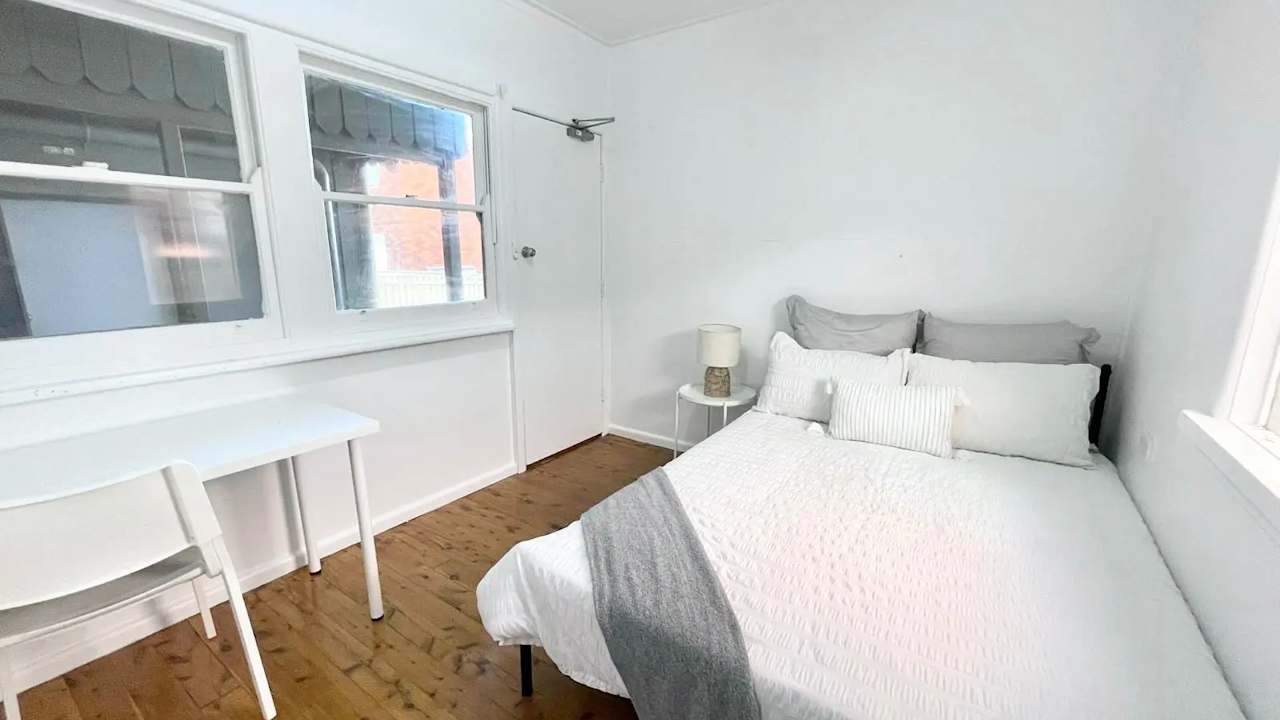 Room in a share house