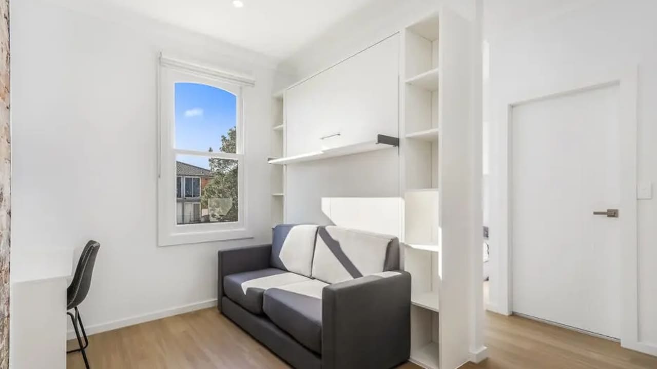 Furnished room studio flat for rent