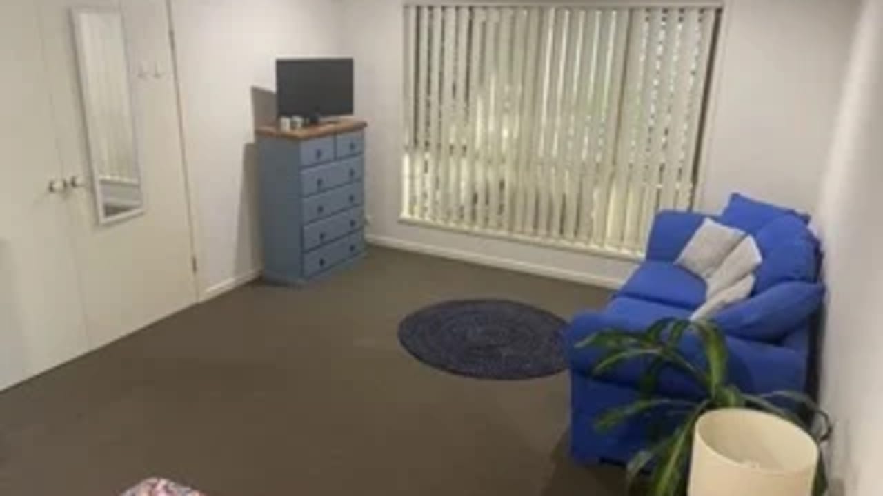 Room in a share house