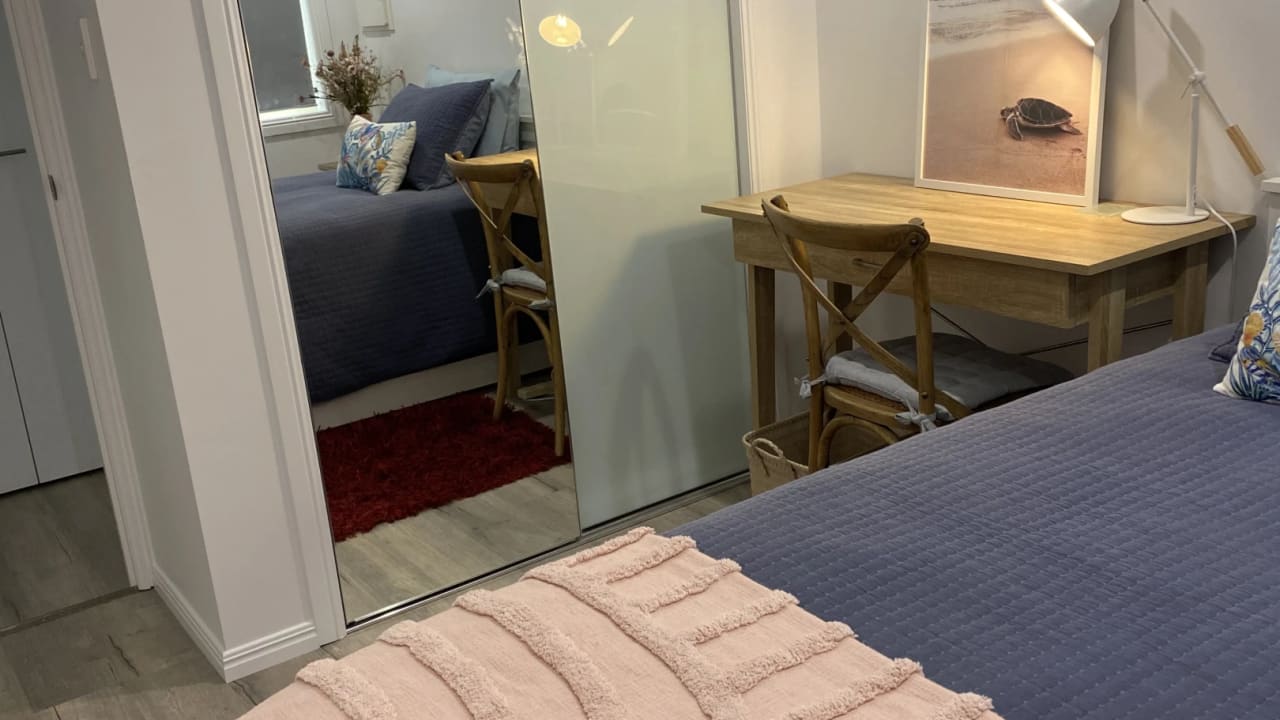 Furnished room in a share house