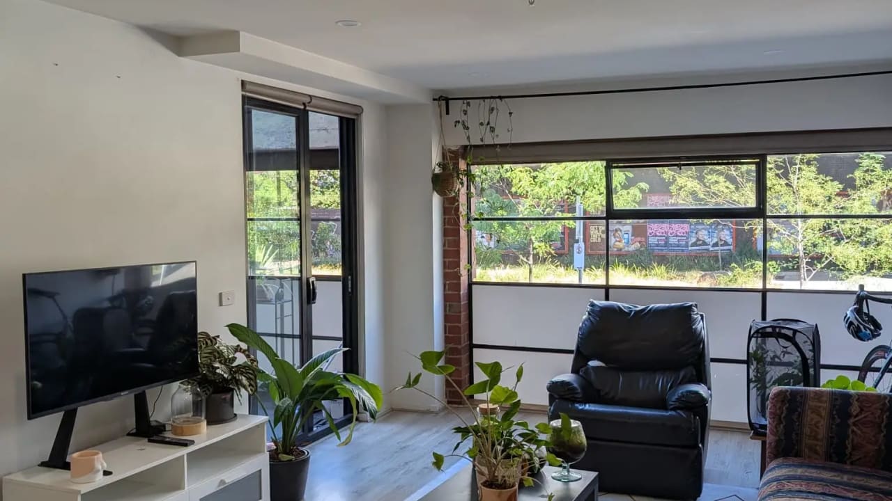 Unfurnished room in a flatshare
