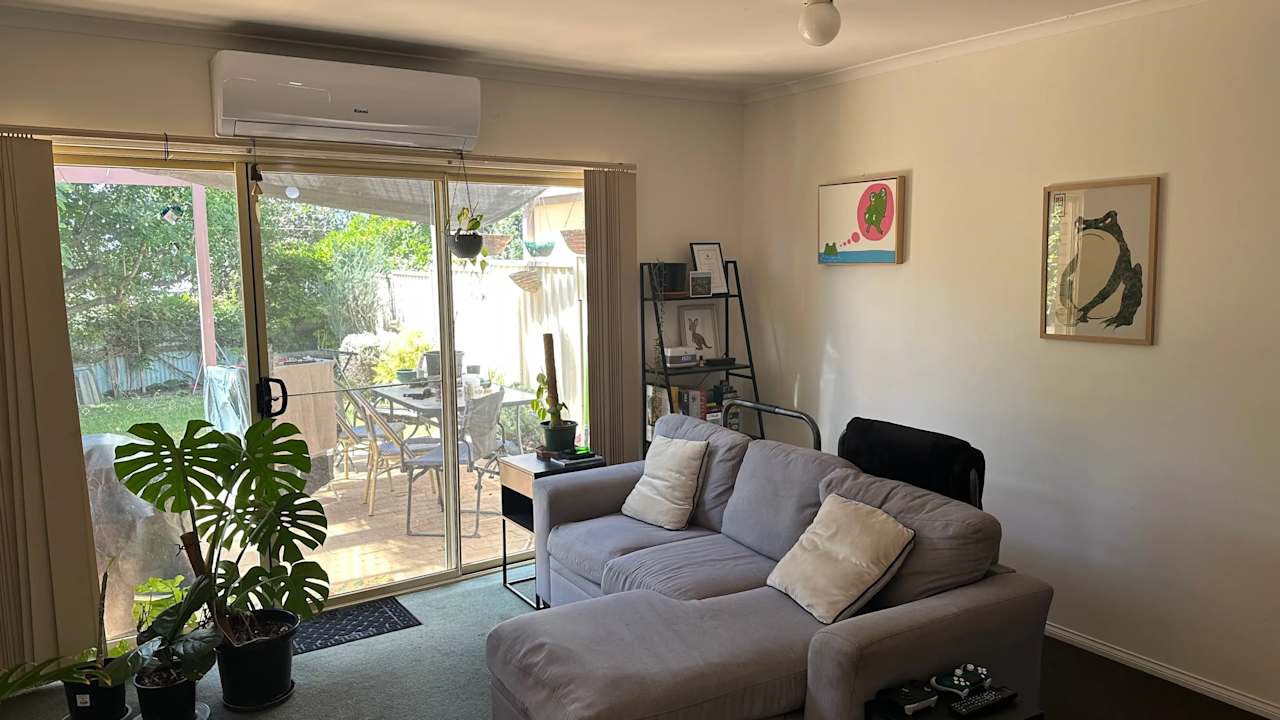 Furnished room in a share house