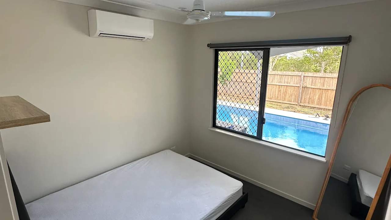 Furnished room in a share house