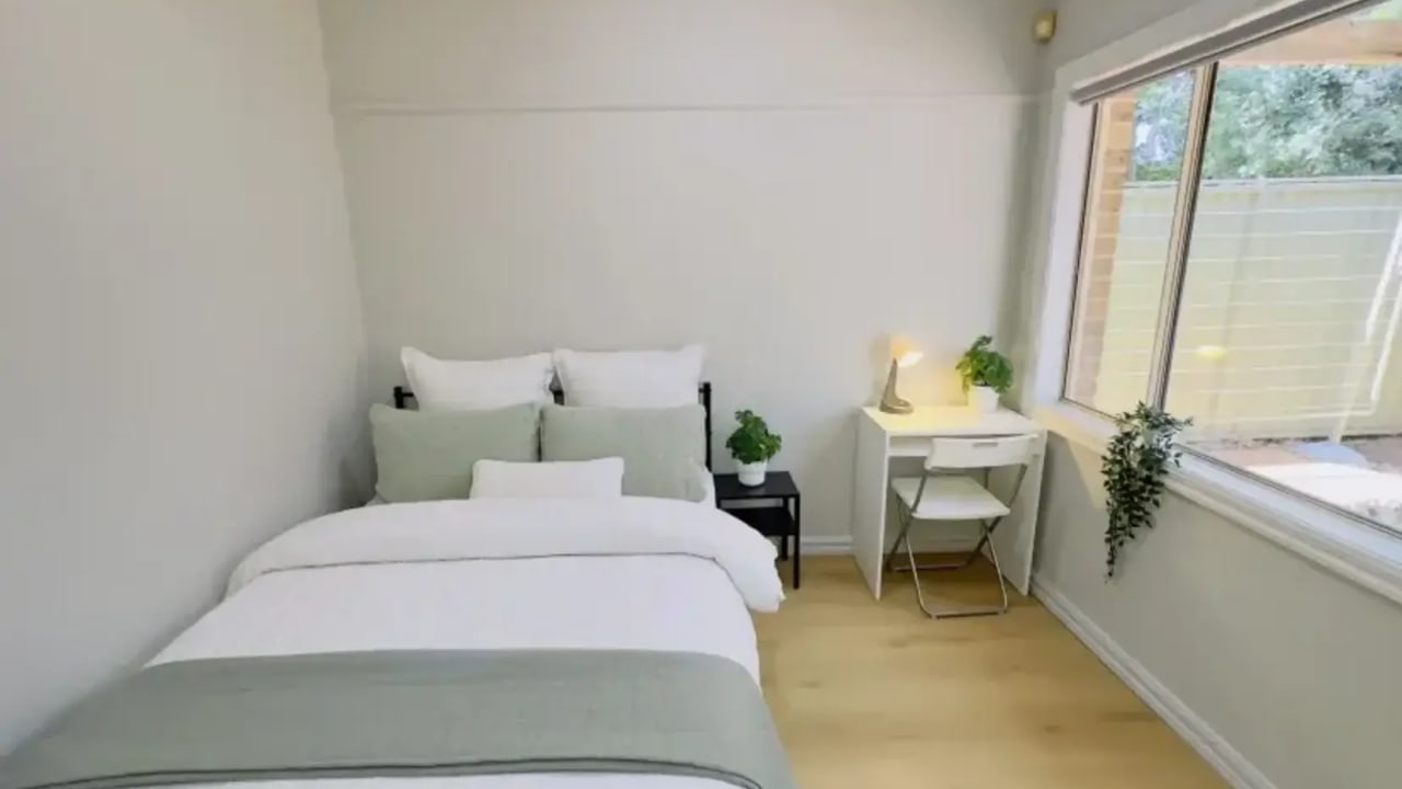 Furnished room in a share house