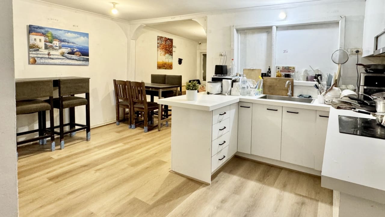 Furnished room in a share house