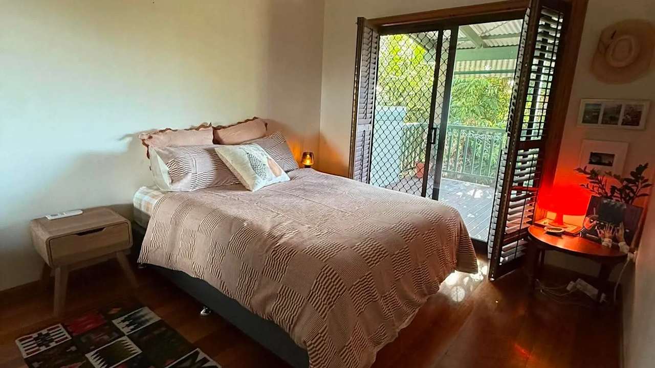 Furnished room with own bathroom