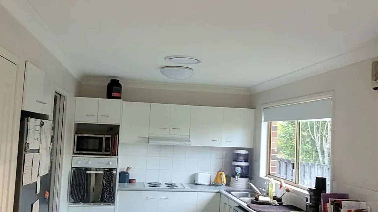 Room in a share house