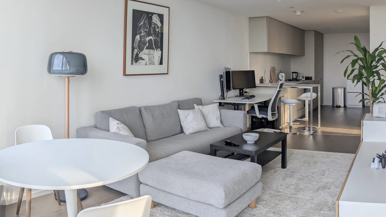 Furnished room with ensuite in a flatshare