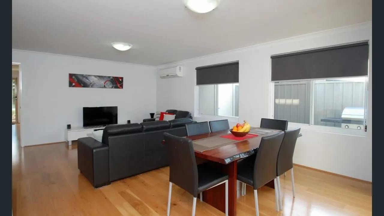 Whole property with 3 rooms for rent