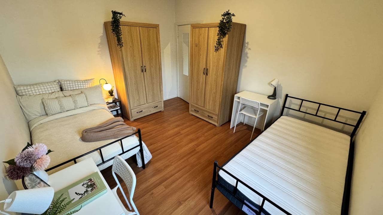 Furnished room in a flatshare