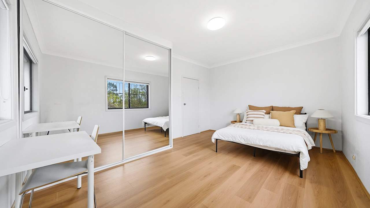 Room in a share house