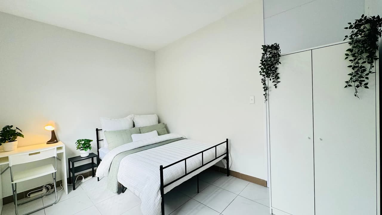 Furnished room in a share house