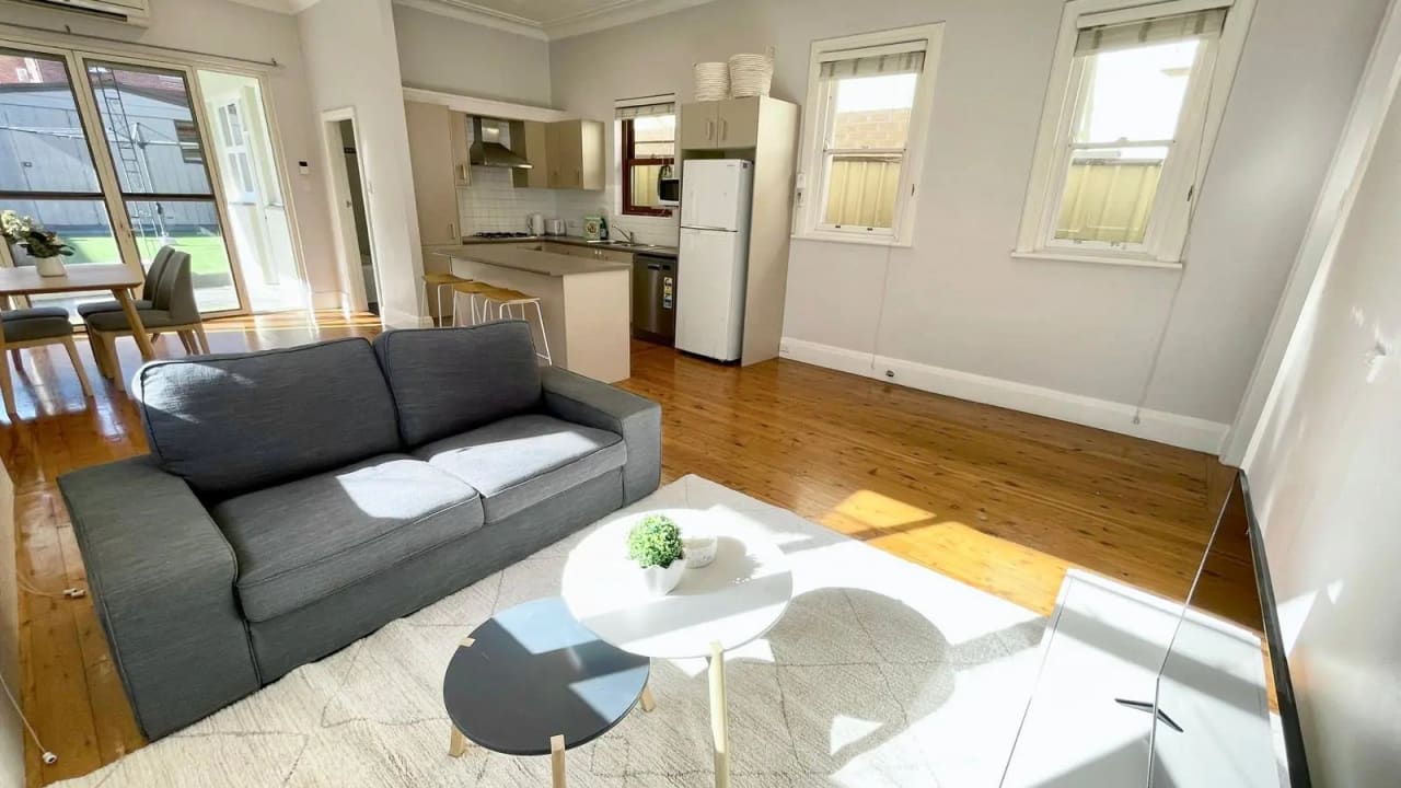 Whole property with 3 rooms for rent