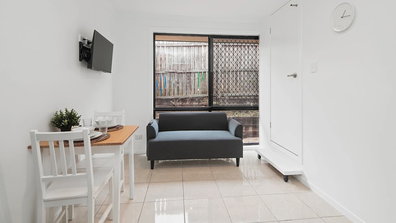 Furnished room with own bathroom