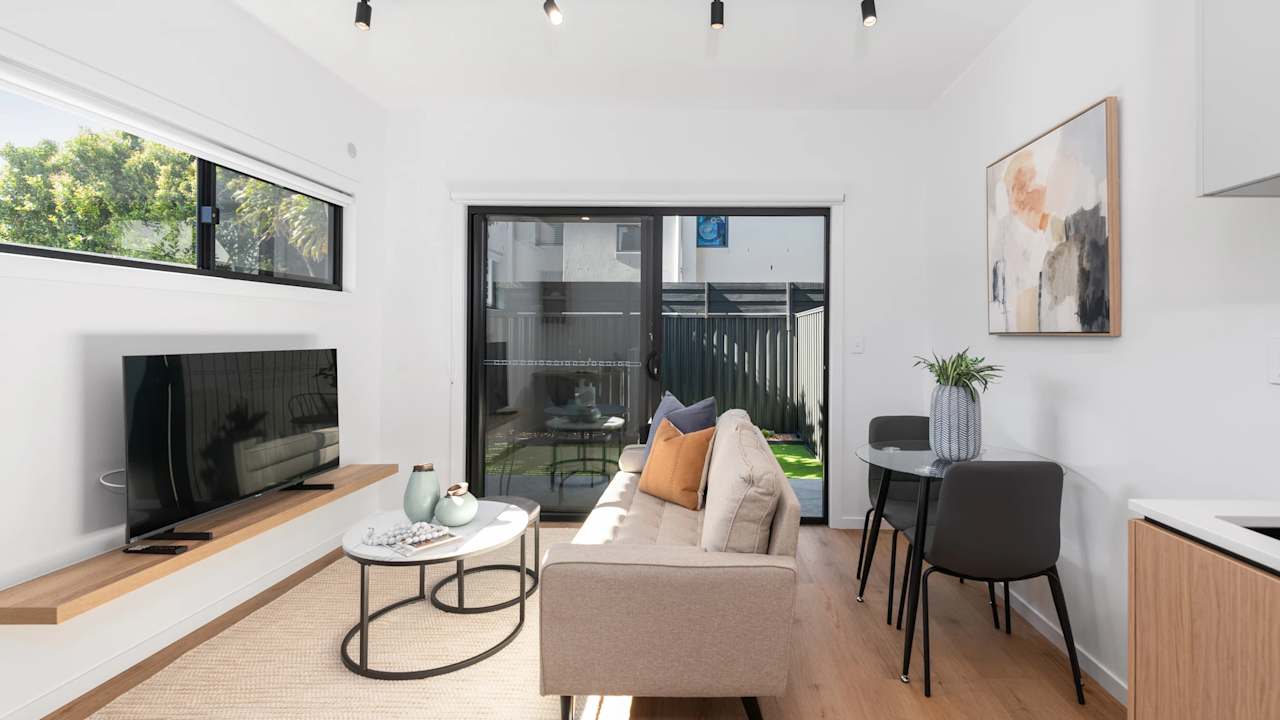 Furnished room studio flat for rent