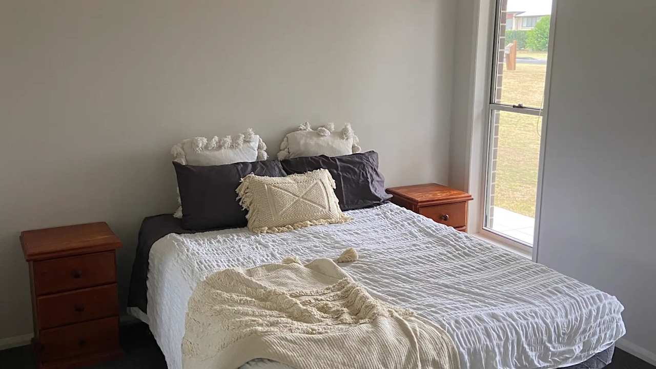 Room in a share house