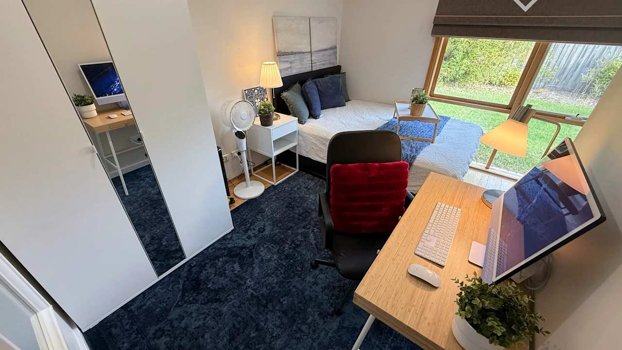 Furnished room in a share house