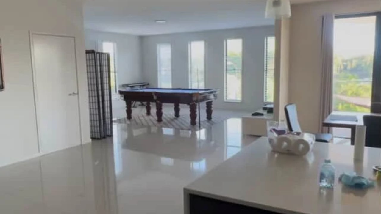 Room in a share house