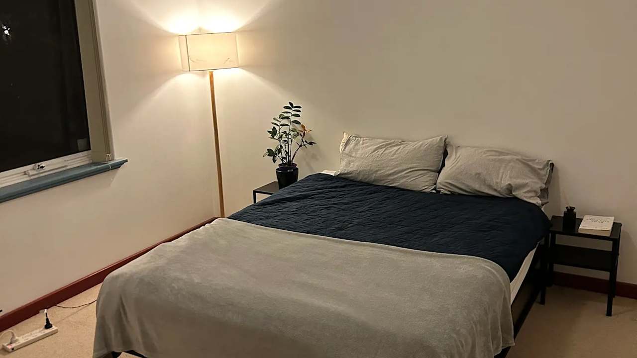 Room in a share house