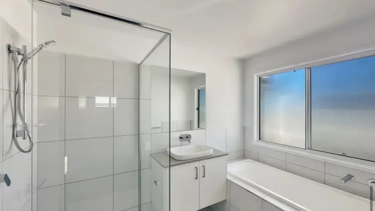 Unfurnished room in a share house