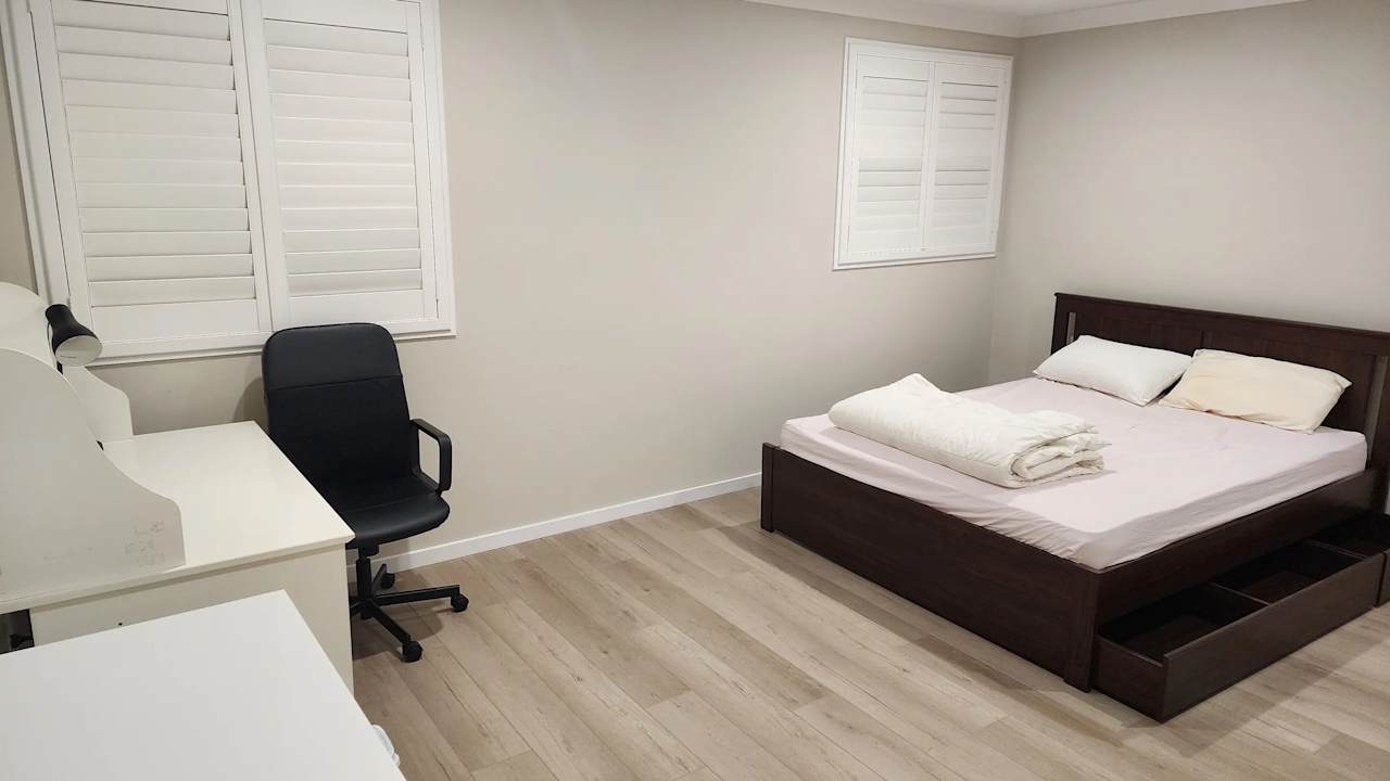 Furnished room in a share house