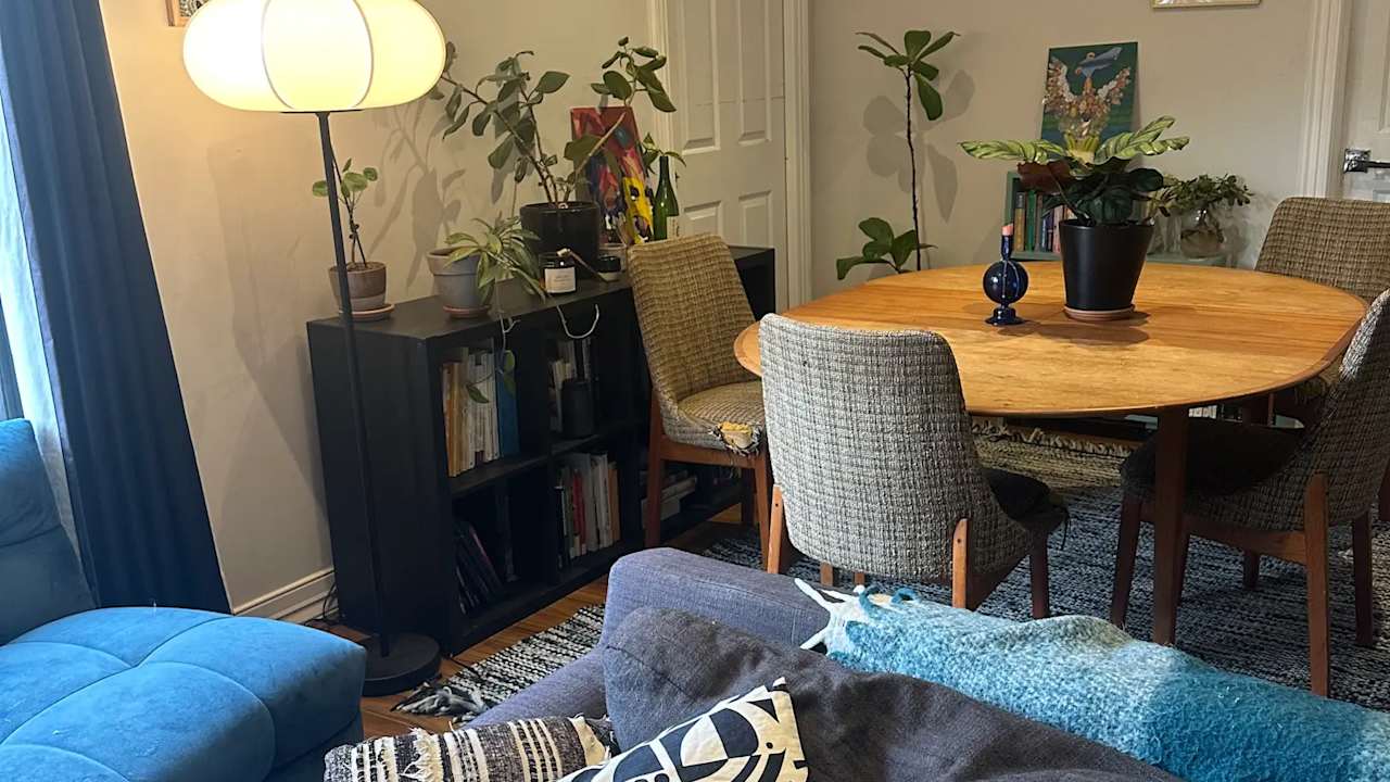 Room in a share house
