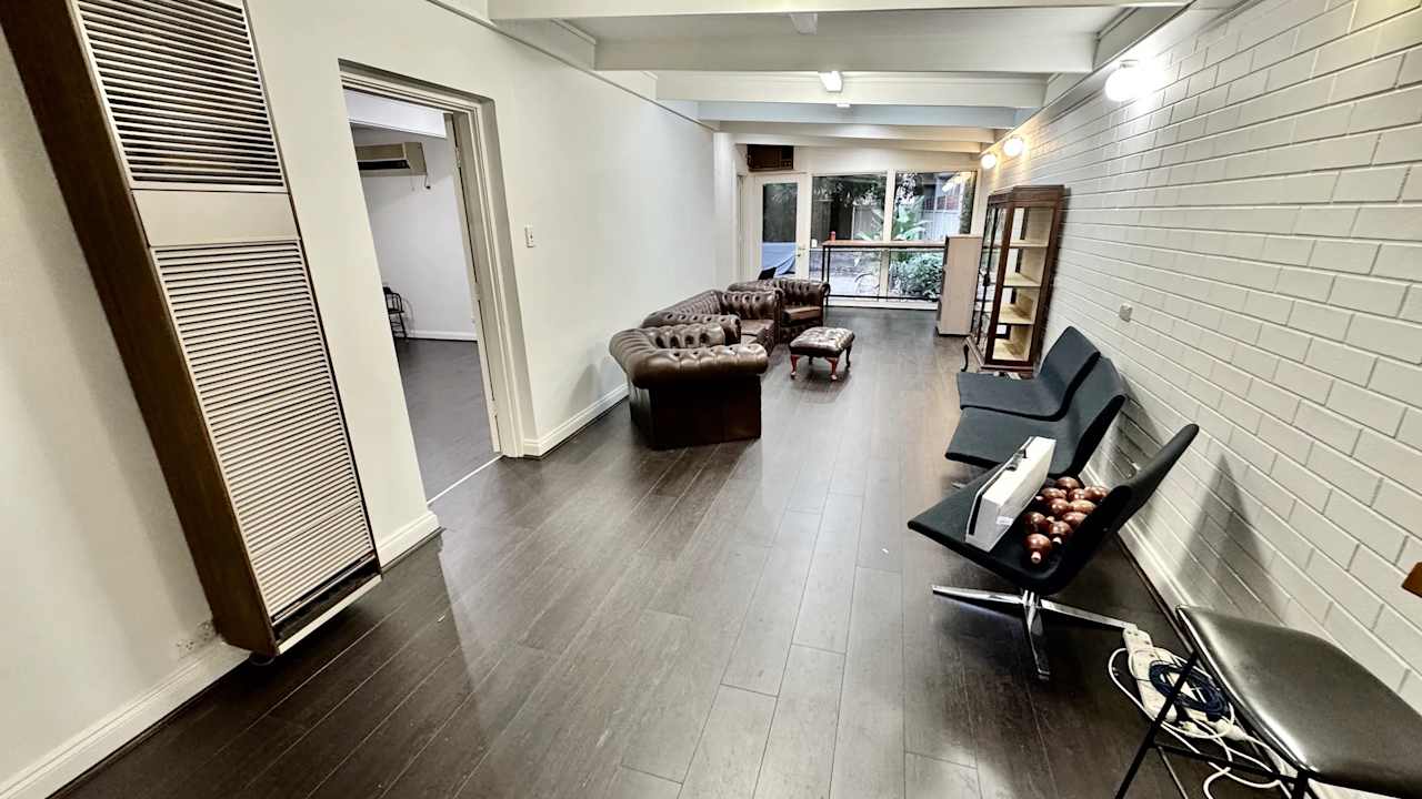 Whole property with 2 rooms for rent