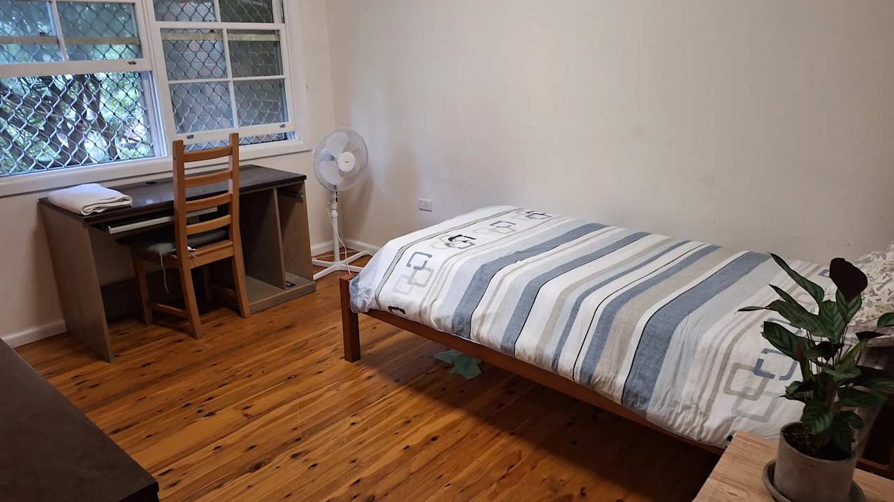 Furnished room in a share house