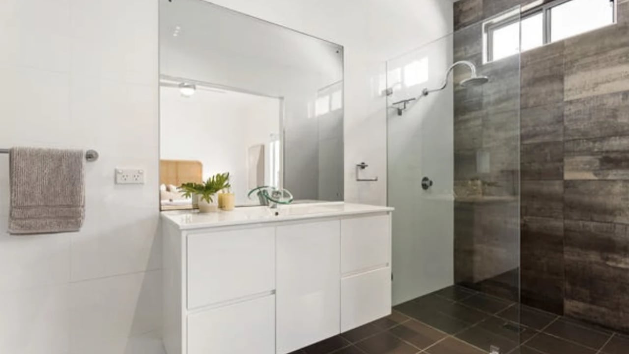 Unfurnished room in a share house
