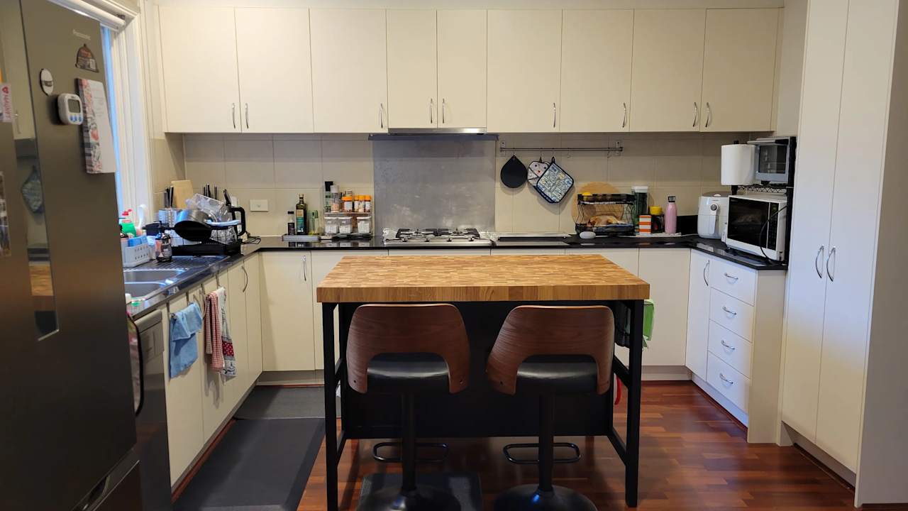Room in a share house